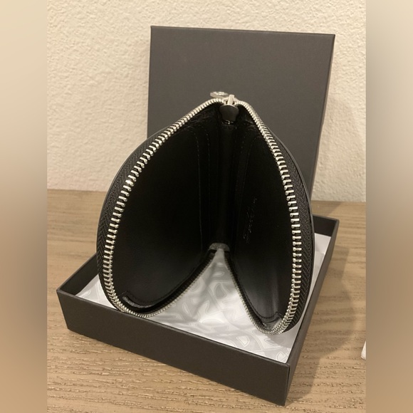 *SOLD* NWT Telfar Wallet - Picture 2 of 8